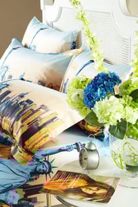 Image 4 of Dolce Mela - Statue of Liberty, King or Queen size 100% Cotton 6 Piece Duvet Cover Sheet Set  