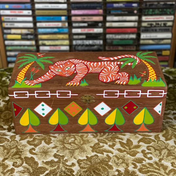 Image of Tiger box