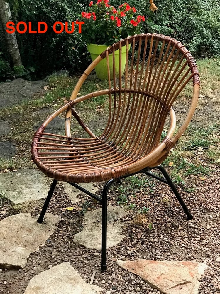 Image of Petit fauteuil coquille en rotin années 50/60