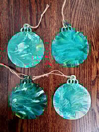 Green Ornament Set