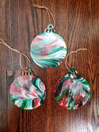 Red & Green Ornament Set