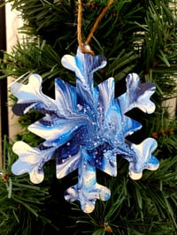 Image 3 of Blue Snowflake Ornament Set