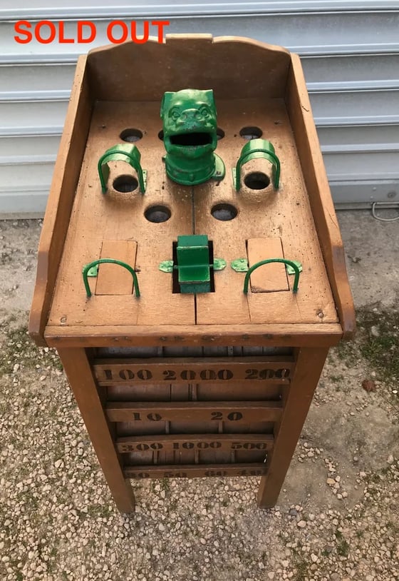 Image of Jeu de la grenouille ou du bouledogue ancien