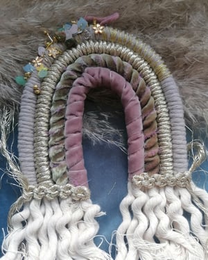 Beaded macrame rainbow pearly pink 