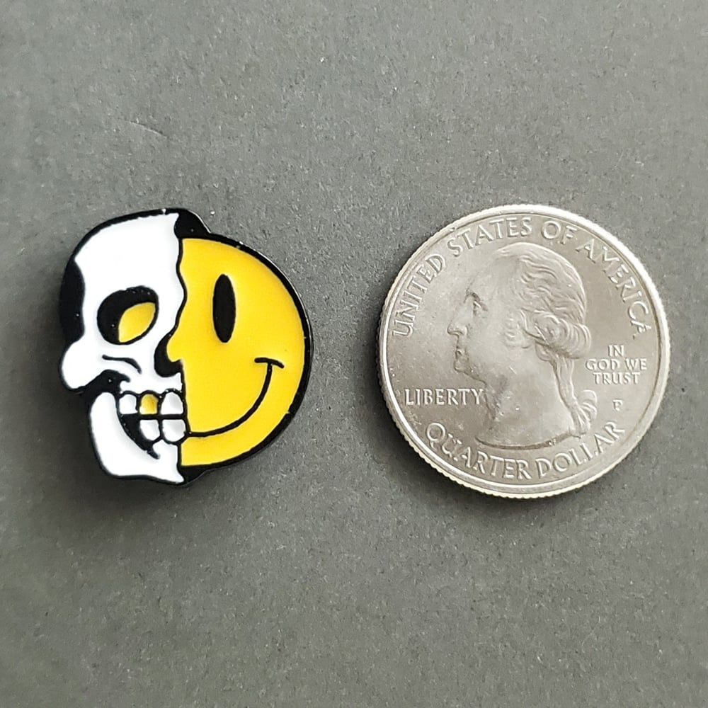 Skull Face Enamel Pin