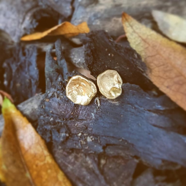 Silver Wast Cast Medium Studs