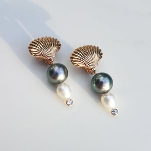 Vintage Shell Tahitian Pearl Earrings