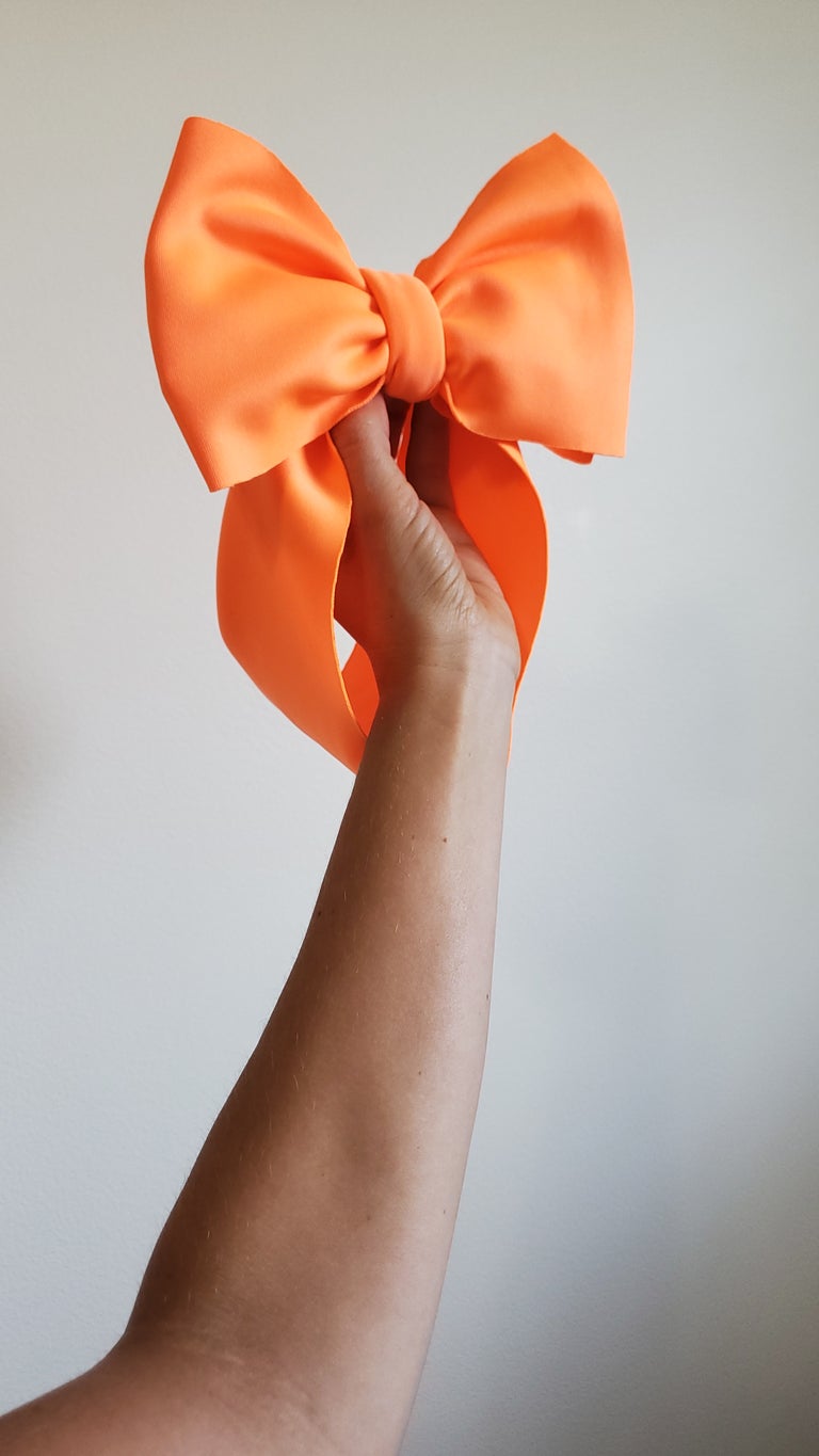 Image of Orange bow