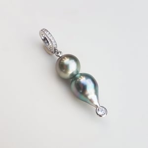 Double Pearl Drop Charm