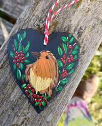 Winter robin on small or medium heart slate