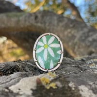 Image 1 of enamel daisy ring