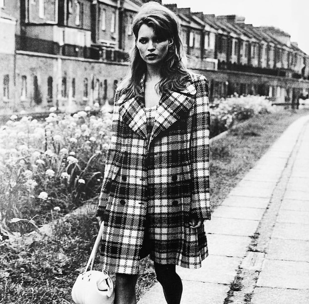 MODEST) BOOKS — (Juergen Teller)(ユルゲン・テラー)(Taschen 1996) MODEST) BOOKS — (Juergen Teller)(ユルゲン・テラー)(Taschen 1996)