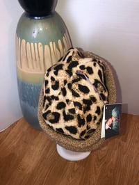 Image 4 of H.O.D. Knitted Brim Hat Woven Cheetah Pattern Crown W/ PebbleTextured Tan Brim