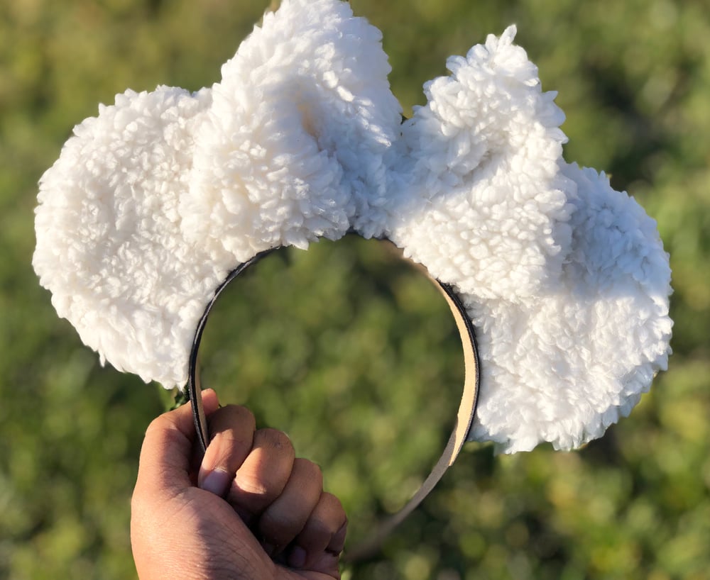 Image of Sherpa holiday mouse ears