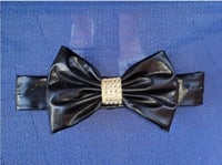 Image 1 of Black & Gold Bowtie 🎀