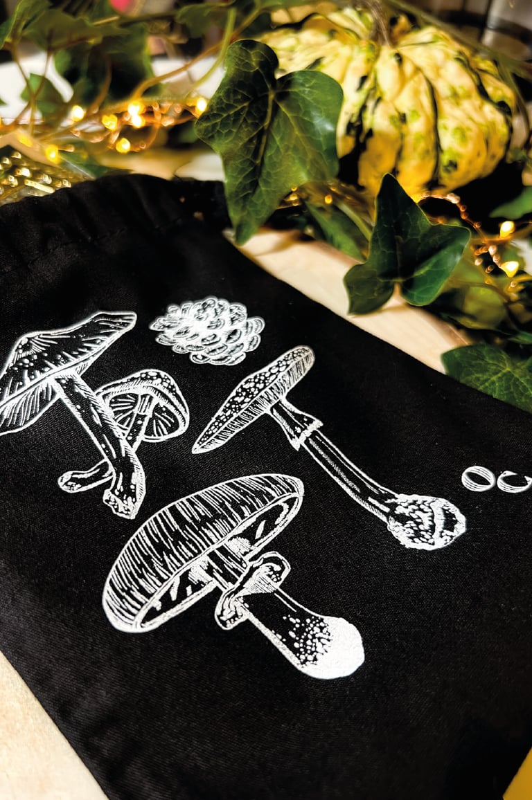 POCHON SÉRIGRAPHIÉ "CHAMPIGNONS" - NOIR  Image 3