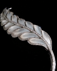 Image 1 of HUGE 18CT MOTHER OF PEARL AND DIAMOND LEAF BROOCH FINE QUALITY ONE OFF 24.1g
