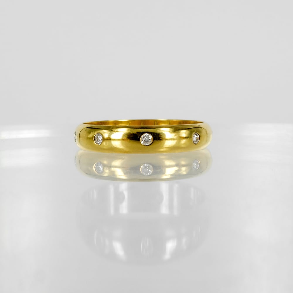 Image of 18ct yellow gold diamond gypsy set wedding ring. PJ0192