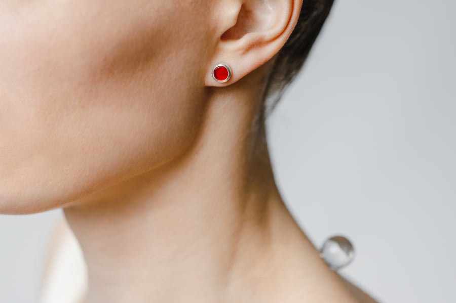 Image of Silver earrings with red acrylic glass 7mm