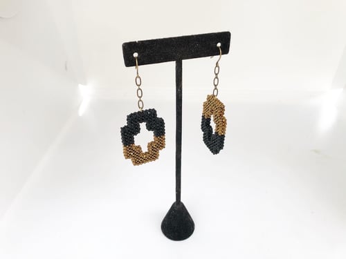 Image of Bronze & Black open diamond beaded earrings 