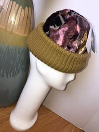 Image 2 of H.O.D. Knitted Brim Hat Purple Flower Pattern Velvet Crown W/Dark Mustard Cable Brim