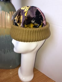 Image 3 of H.O.D. Knitted Brim Hat Purple Flower Pattern Velvet Crown W/Dark Mustard Cable Brim