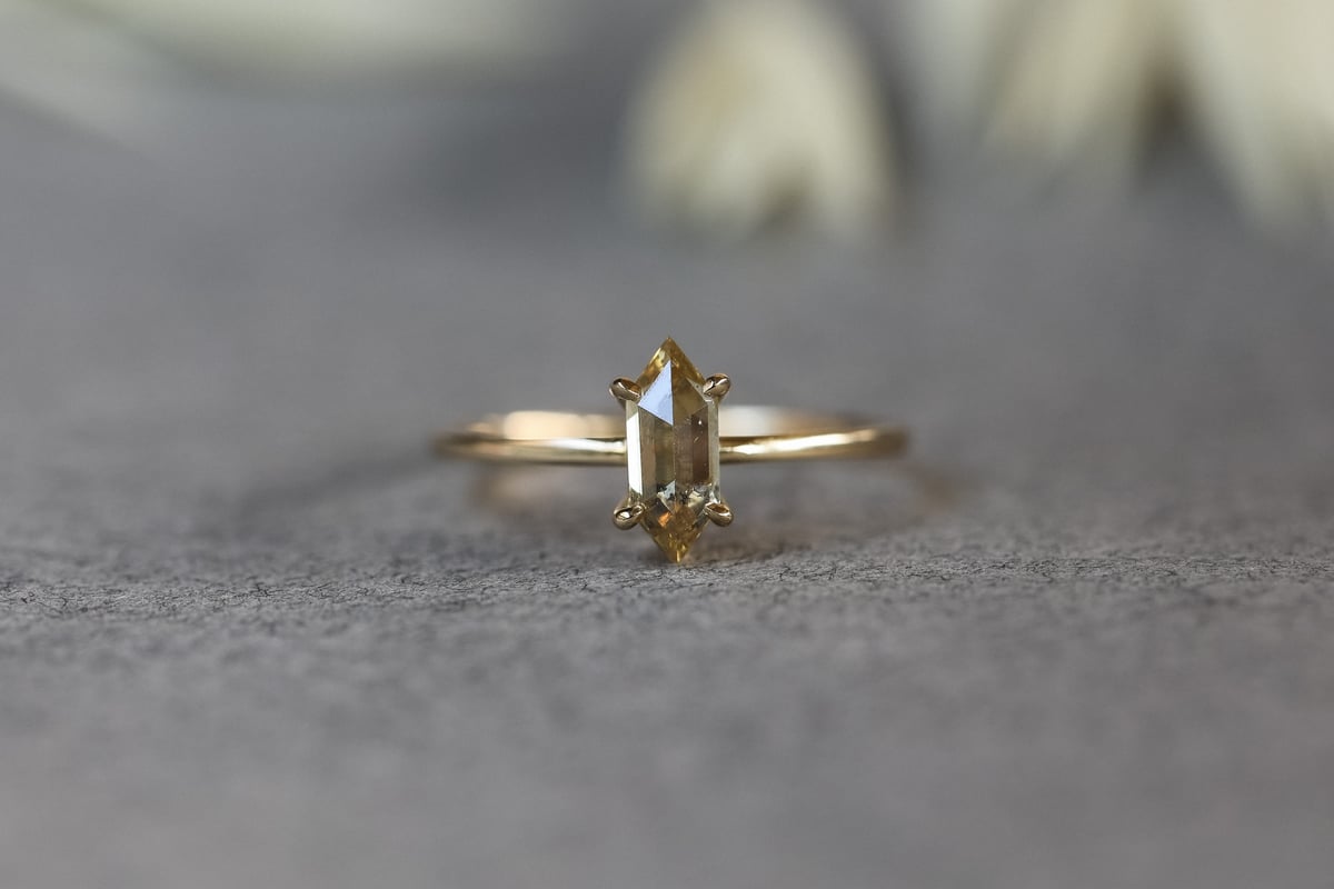 Image of 18ct yellow gold, long hexagonal, pale citrine diamond ring (IOW200)