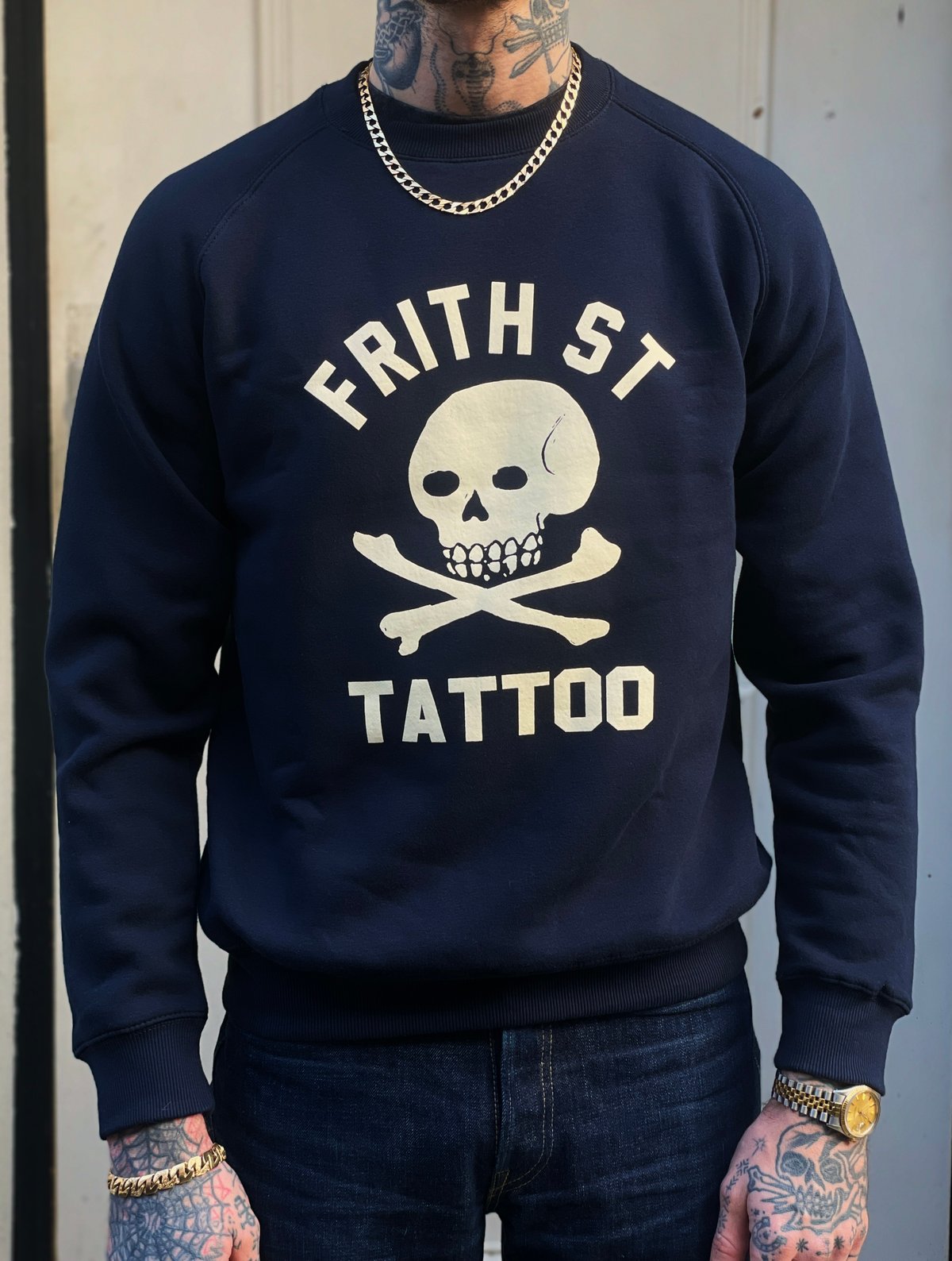 Image of Skull and crossbones sweatshirt - Navy 