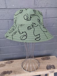 Kylie Janesun hat - Green faces