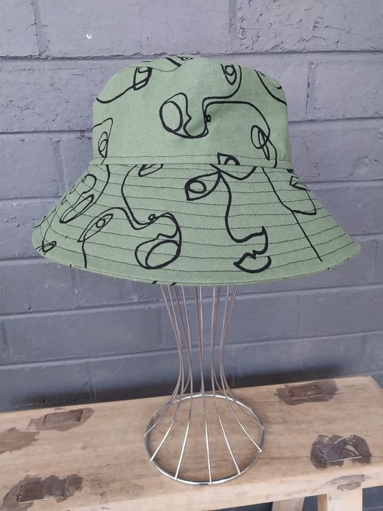 Image of Kylie Janesun hat - Green faces