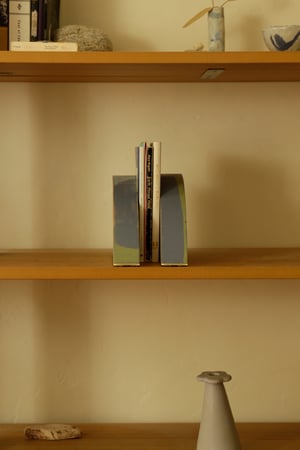 Bookend 2