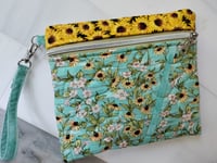 Image 1 of Daisies on Wristlet Bag