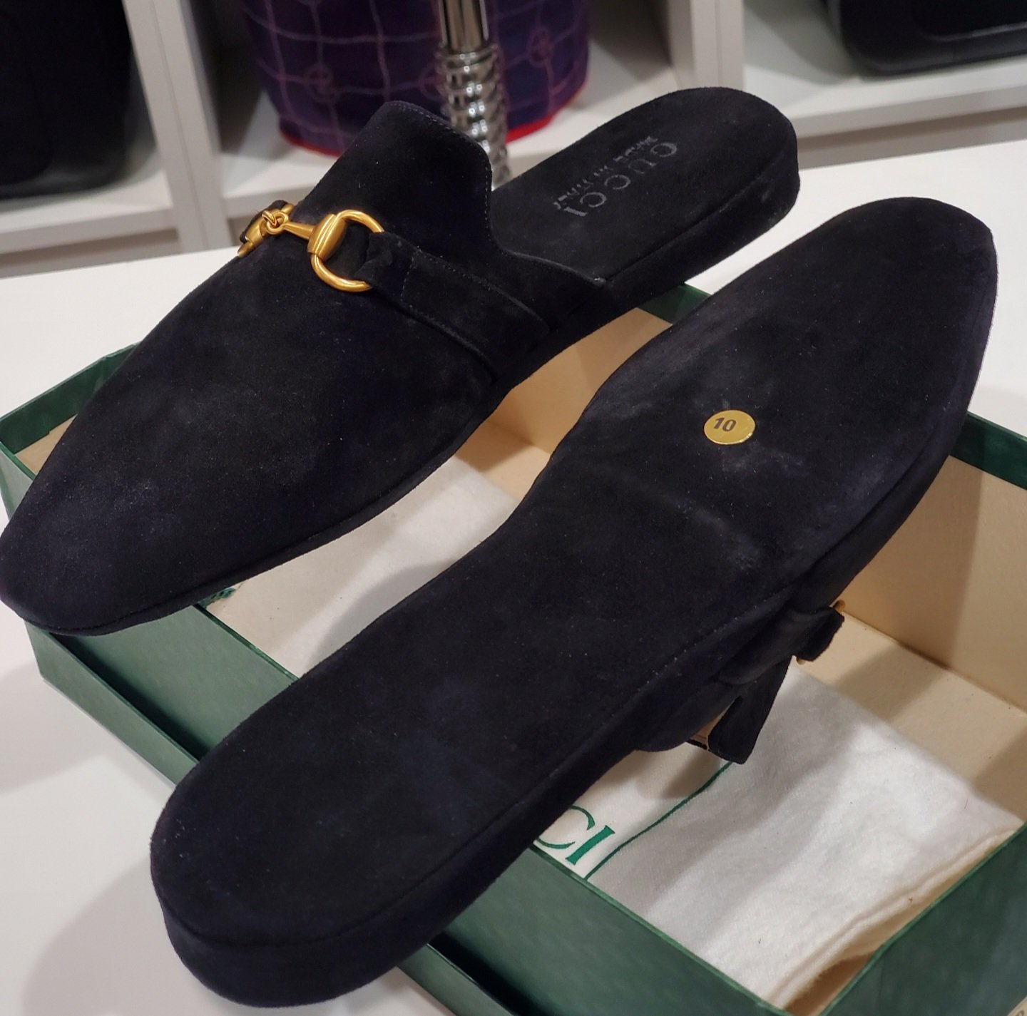 Gucci 2024 suede slippers