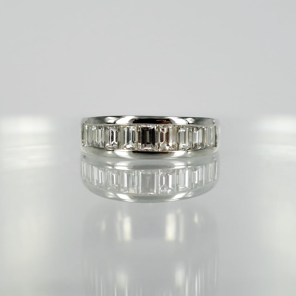 Image of 18ct white gold baguette diamond dress ring. PJ5665