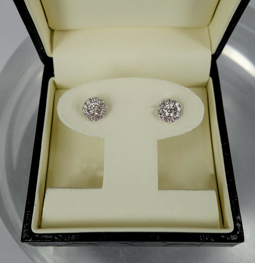 Image of 14ct white gold diamond cluster stud earrings. PJ5995