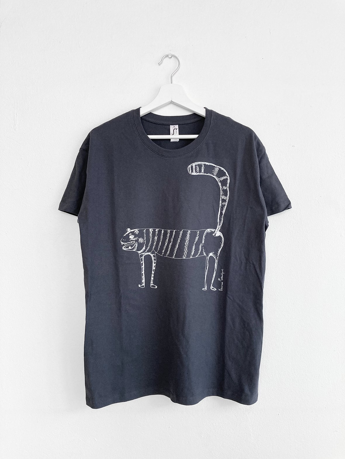 - TASMANIAN TIGER - grey