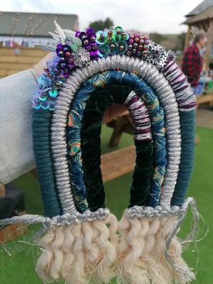 Beaded macrame rainbow (peacock) 