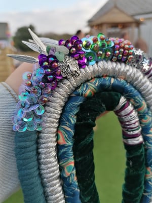 Beaded macrame rainbow (peacock) 