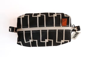 Image of Canvas Dopp - Chain Design
