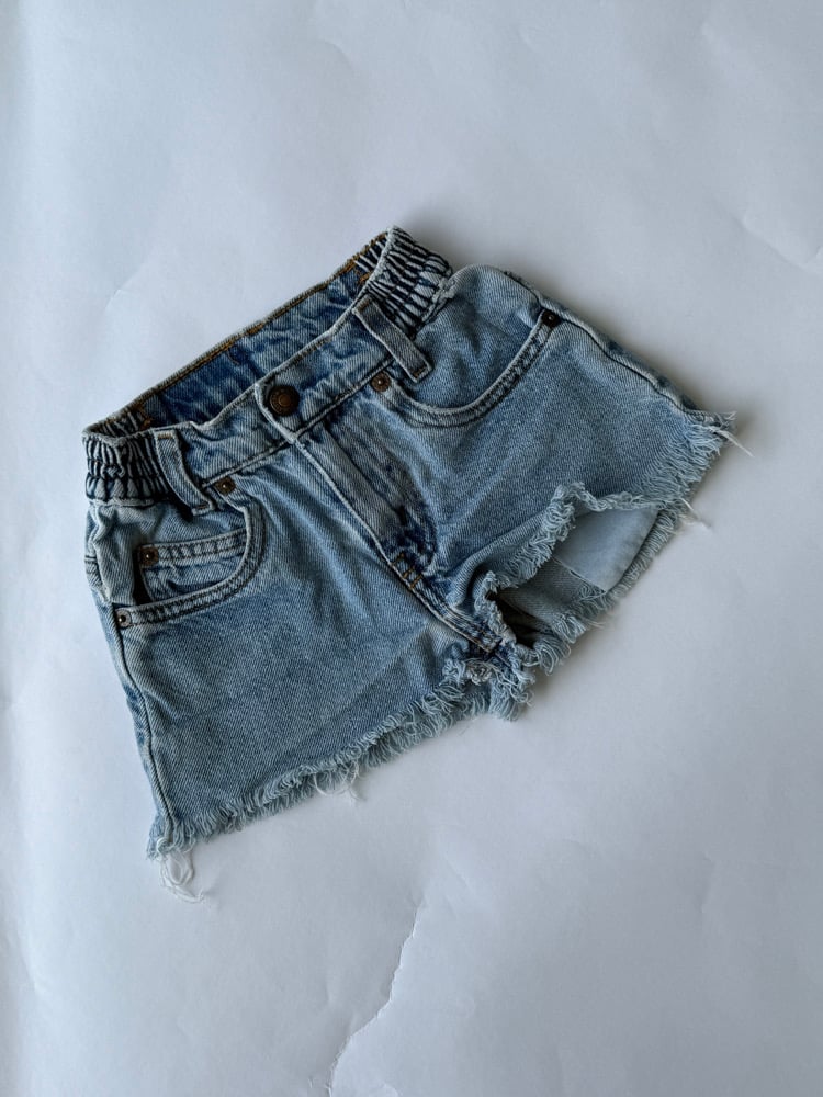 Image of Vintage 566 Levi's Cut Off 3T