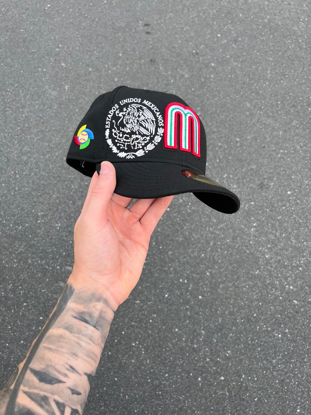 Image of BLACK UNIDOS ESTADOS MEXICANOS CUSTOM FITTED CAPS 