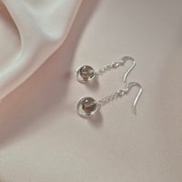 Image 4 of Boucles d’oreilles minimalistes argent quartz fumé