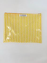 Image 1 of Pochette à maillots vagues jaune