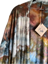 Image 6 of 3XL Jersey Knit Cardigan in Muted Earthy Ice Dye