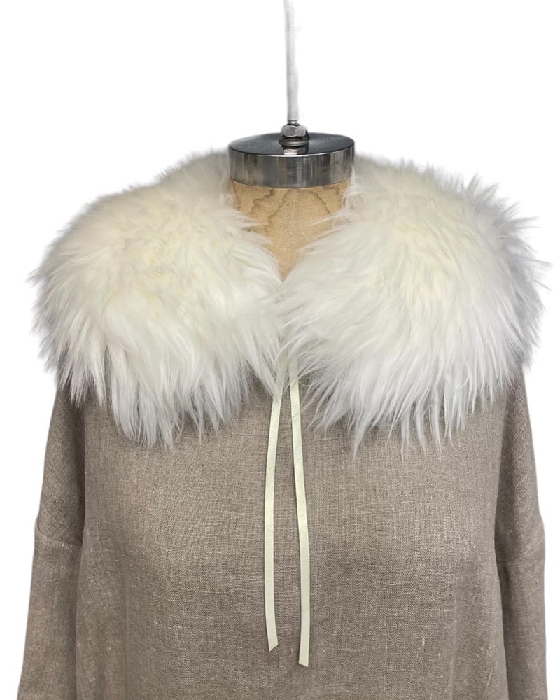 Image of Long Haired Sheepskin Collar - Snow