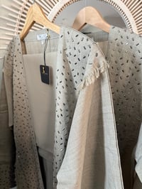Image 4 of the Stone Linen Abaya (quad M preorder)