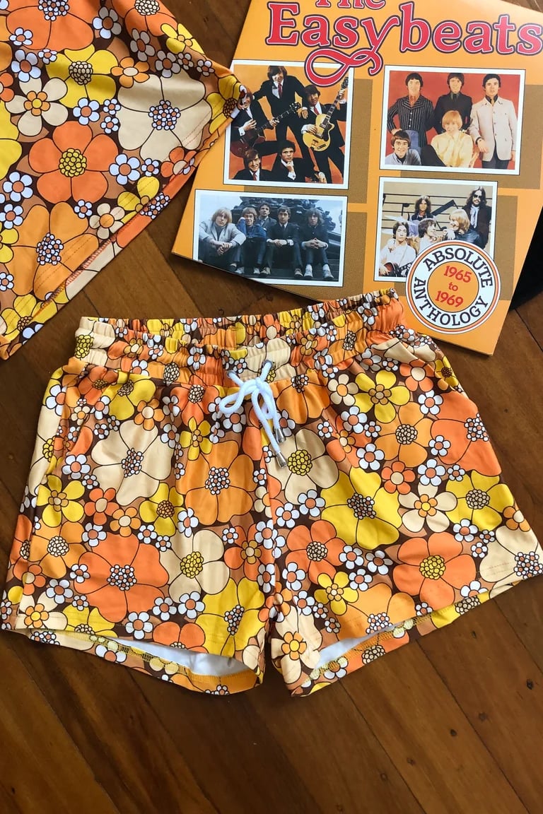 Crop and Jogger shorts SET in Spring fling