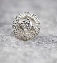 Image 2 of Round cz double millgrain 