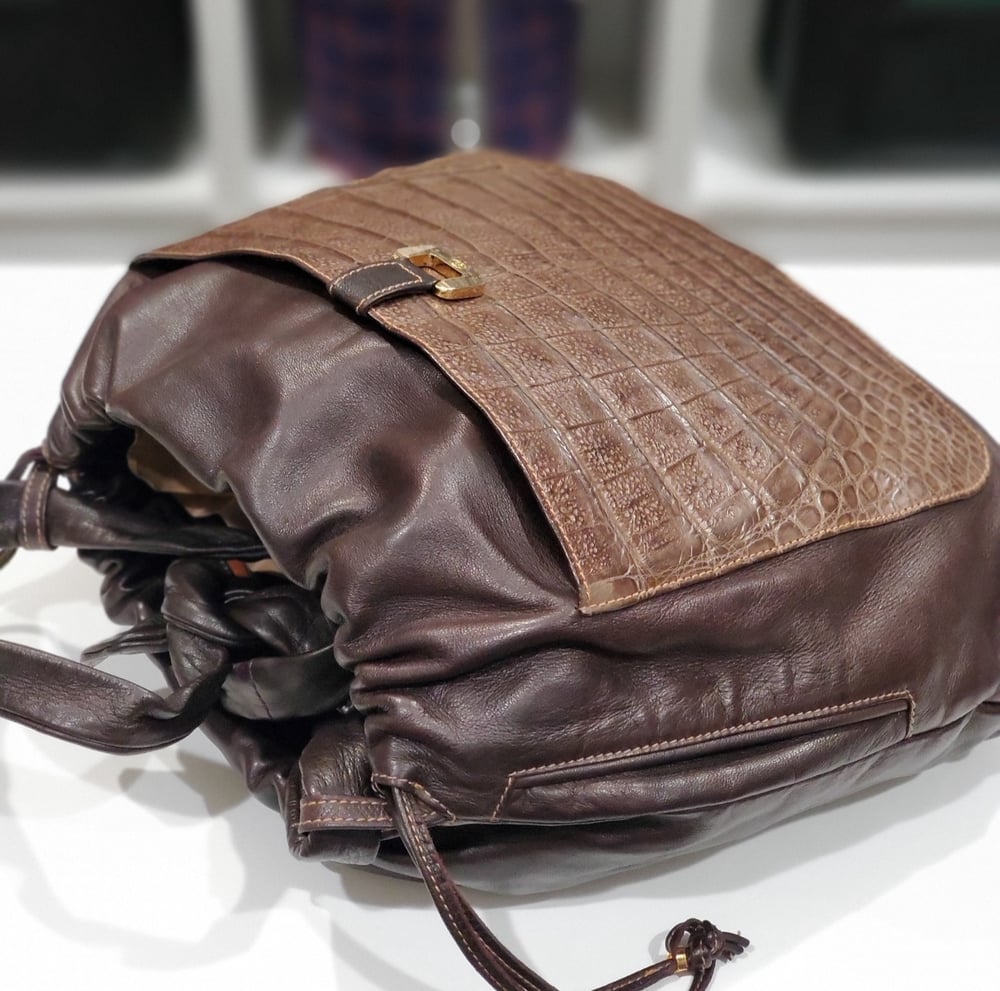 VINTAGE GUCCI FINDS — Rare Vtg. Gucci Brown Alligator/Leather Bag
