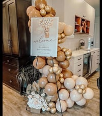 Welcome sign and balloons design 